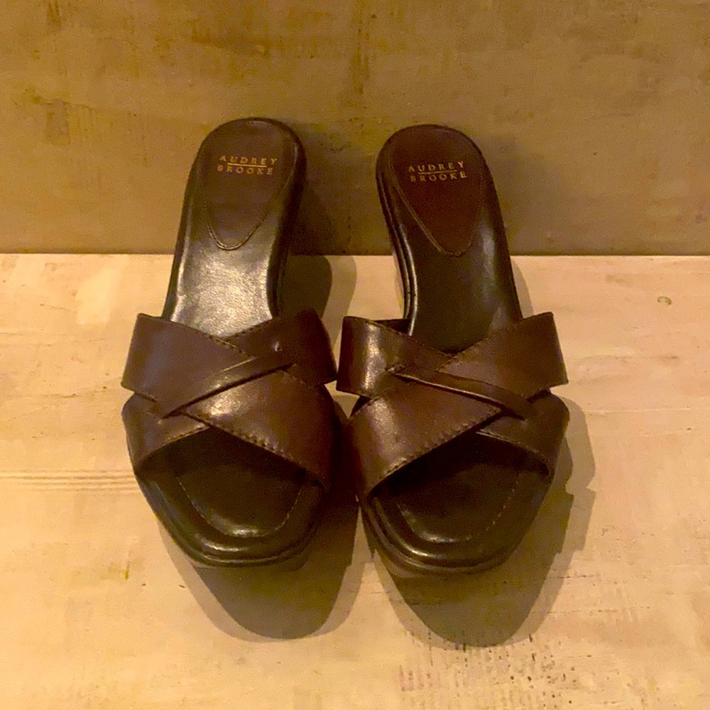 Audrey Brooke Wedges